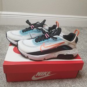 Nike Air Max 2090 USA NEW size 6Y big boys (7.5 women)